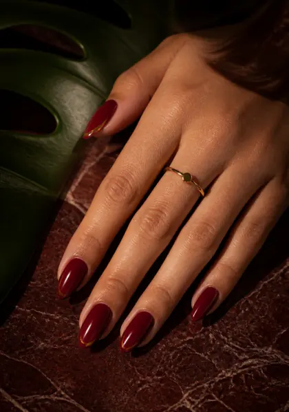 Mẫu nail đỏ cherry sang trọng